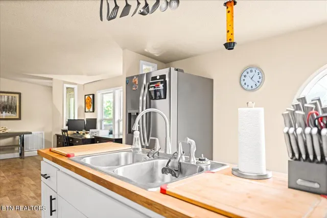 $345,000 | 160 Cove Hollow Road, La Follette, TN 37766