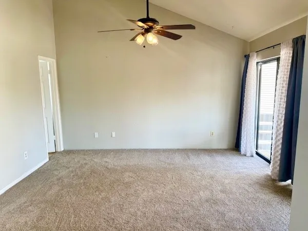 $1,500 | 178 April Point Drive North, Montgomery, TX 77356