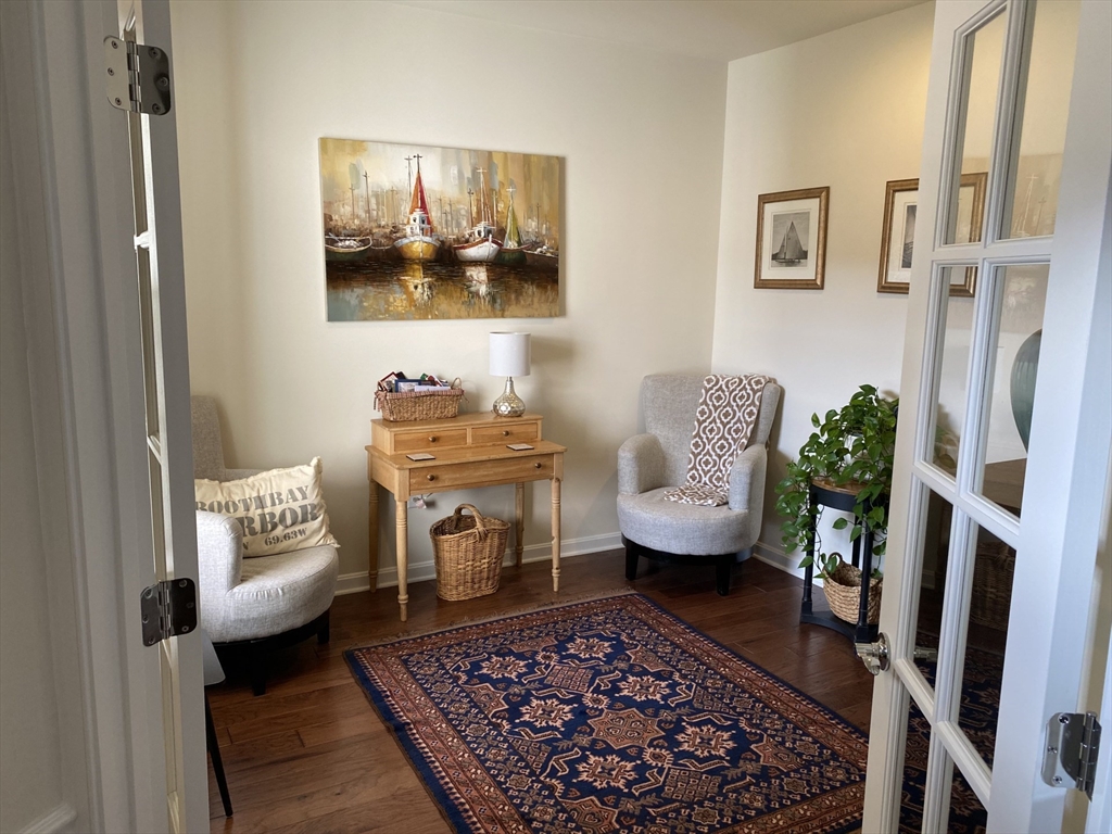 41 Shannon Way, Unit 41 Upton, MA 01568 - Photo 4 of 36 a living room with furniture and a rug