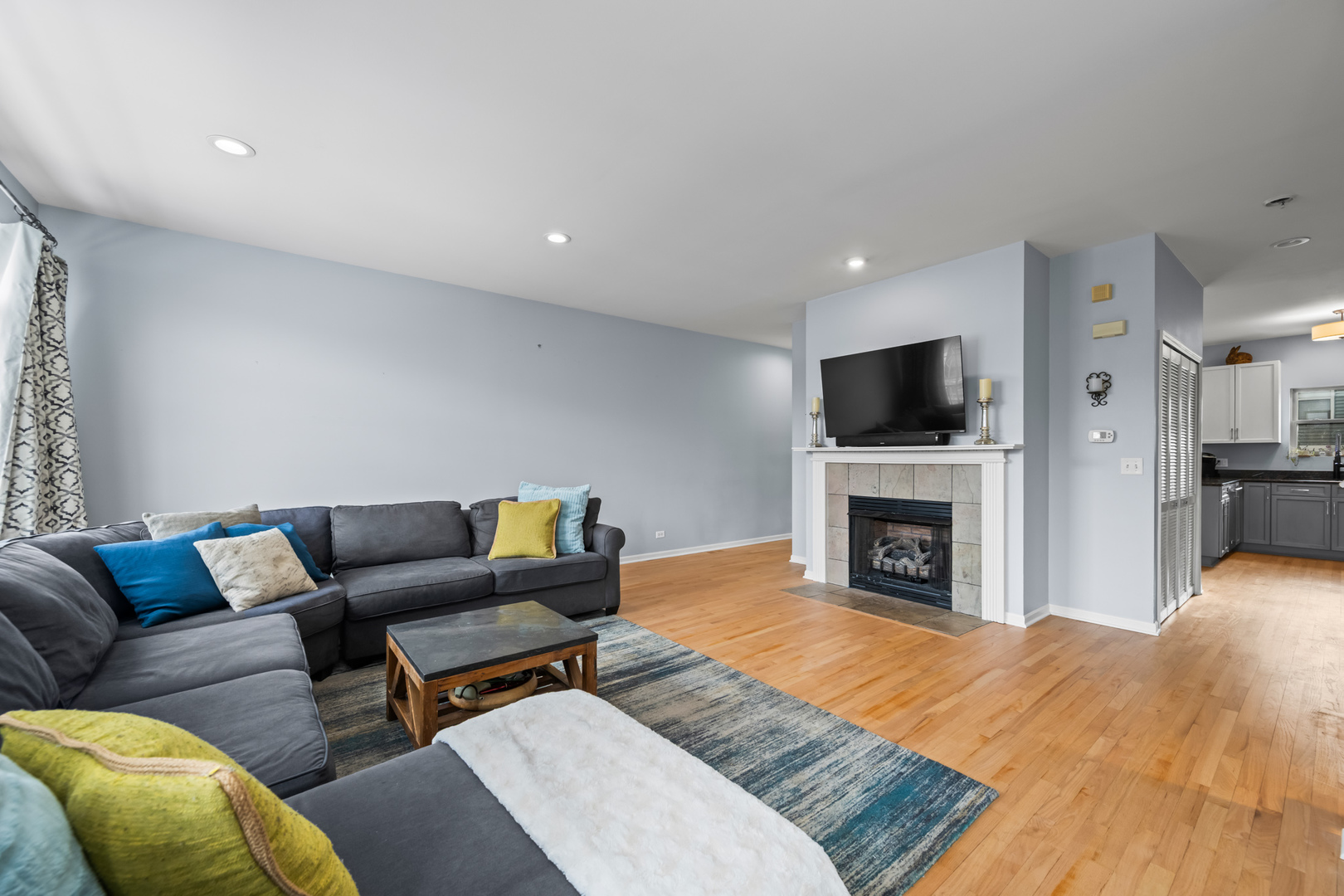 4519 West Irving Park Road Chicago, IL 60641 - Photo 5 of 19