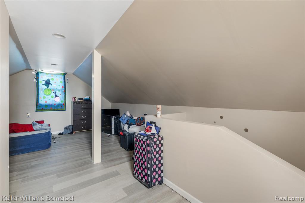 8329 Rivard Avenue Warren, MI 48089 - Photo 15 of 21