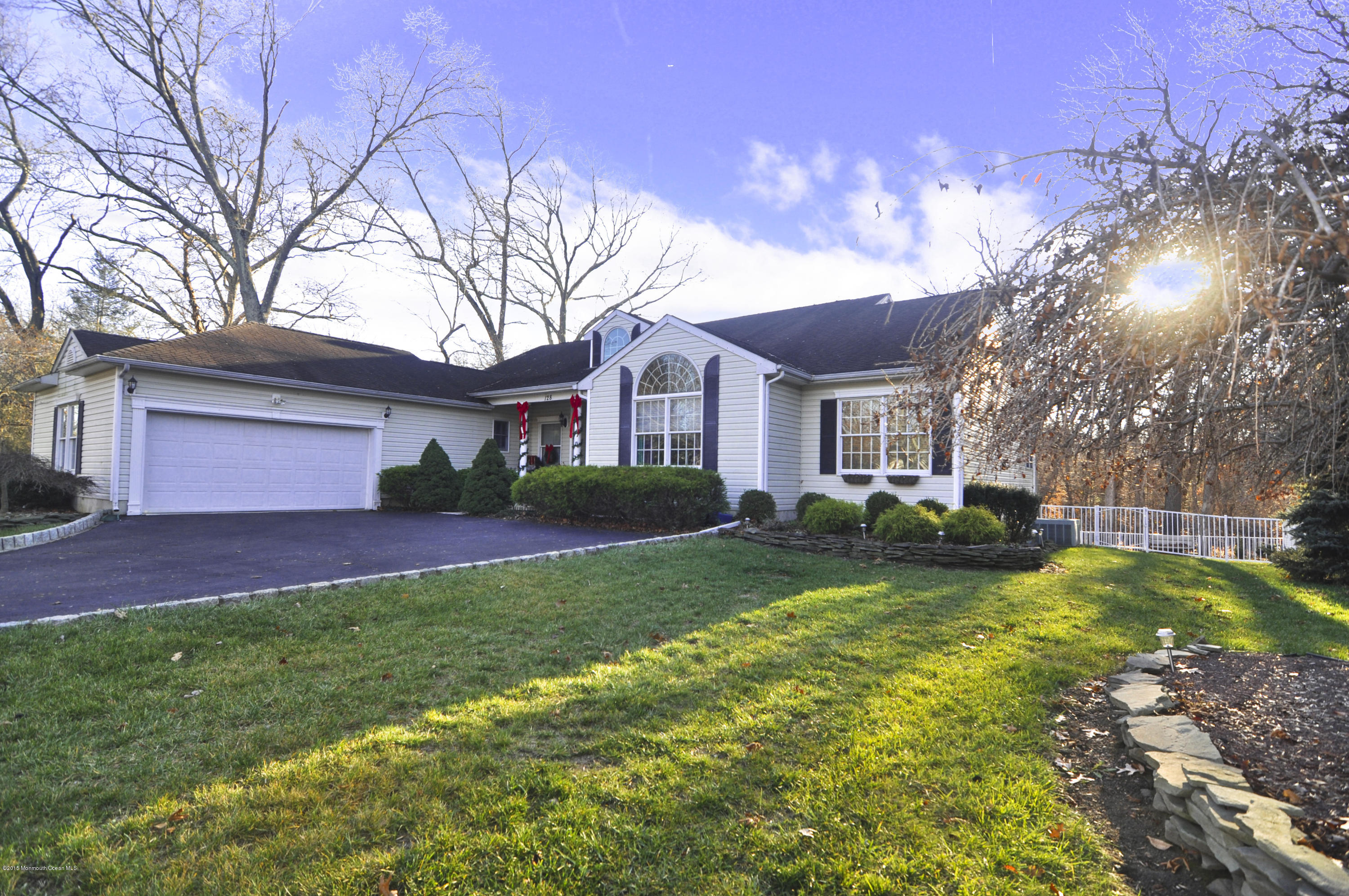 128 Manaqua Road Freehold, NJ 07728 - Photo 1 of 36 exterior4_3