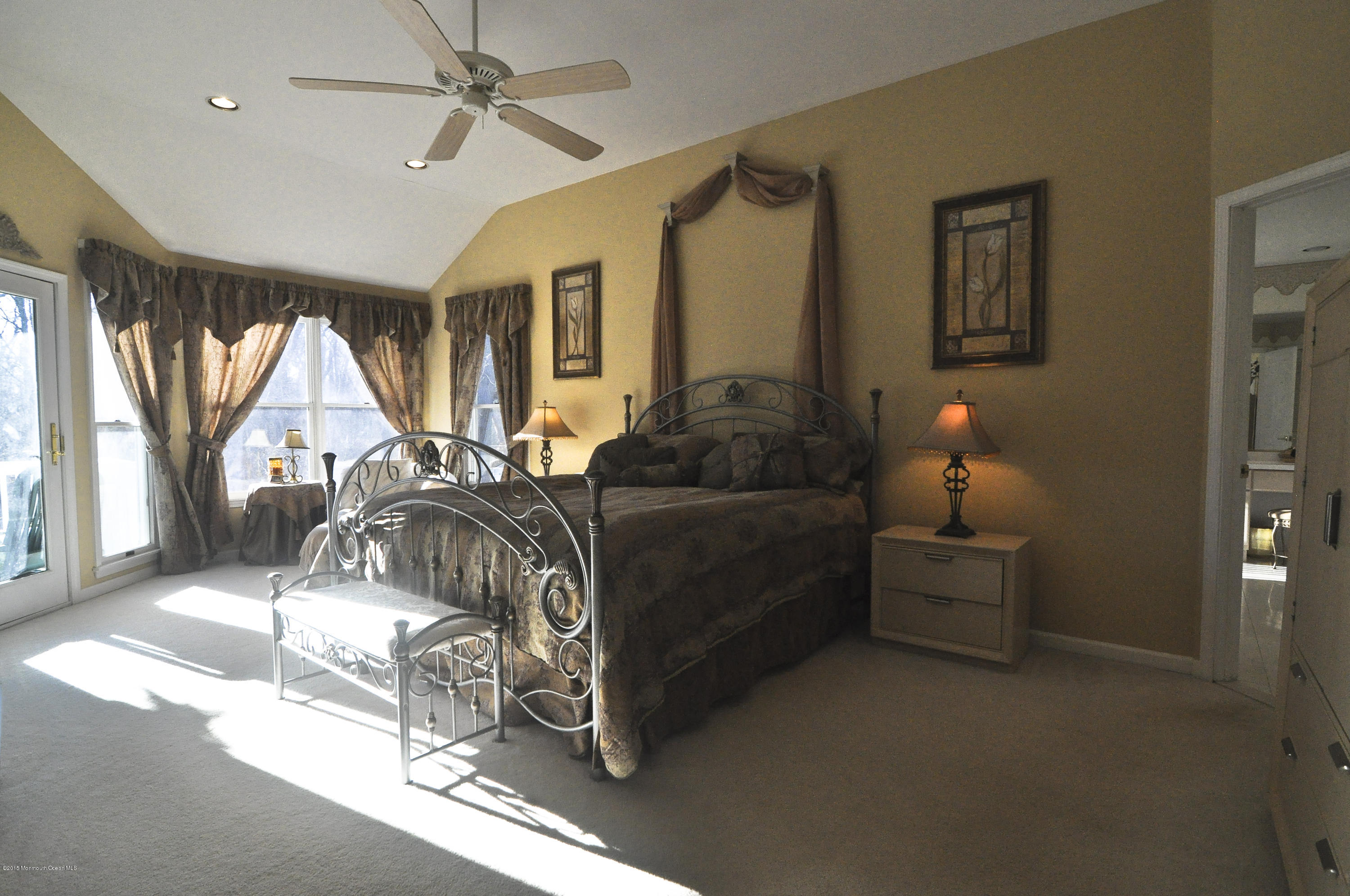128 Manaqua Road Freehold, NJ 07728 - Photo 12 of 36 master