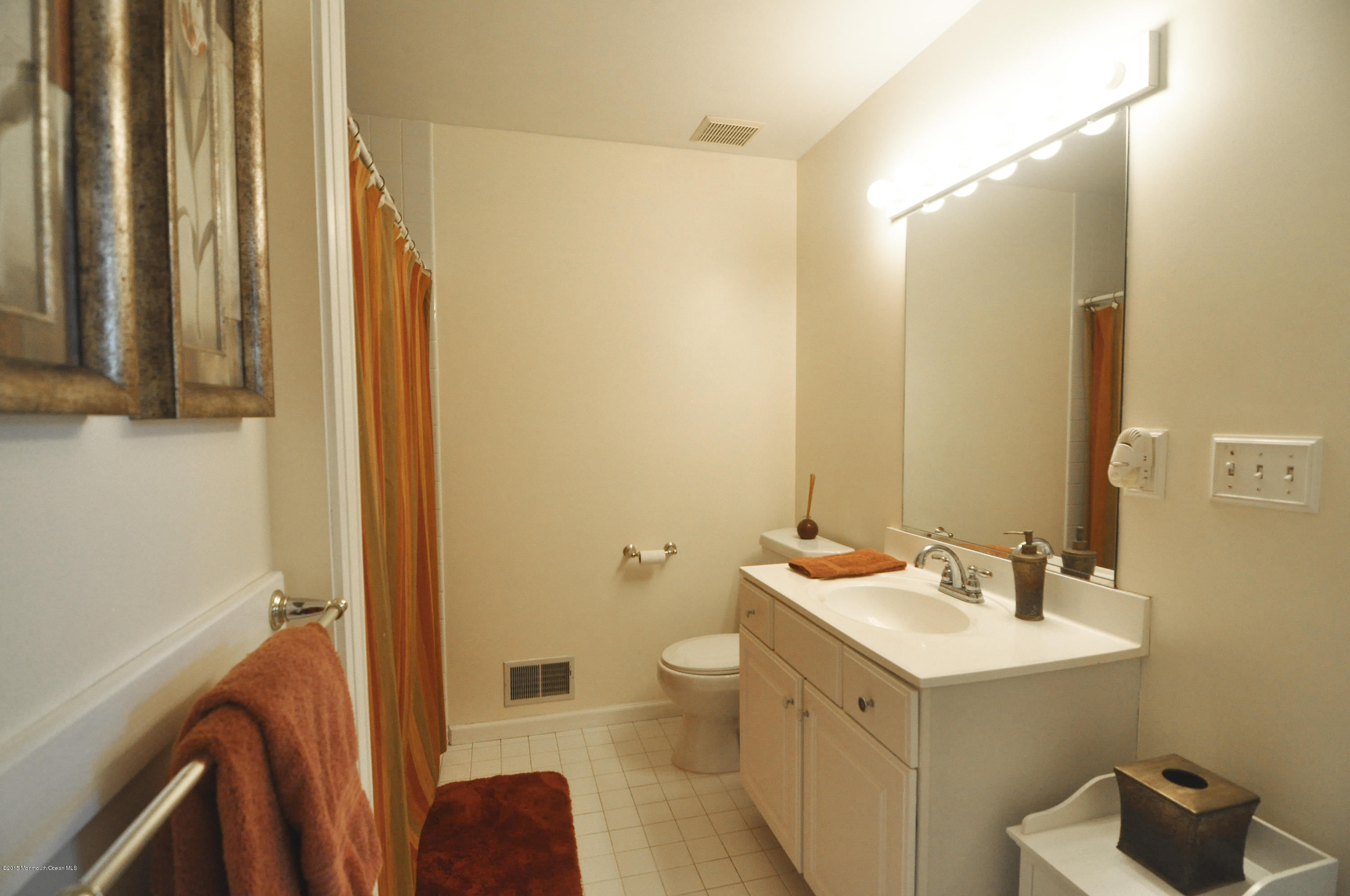128 Manaqua Road Freehold, NJ 07728 - Photo 19 of 36 full bathroom