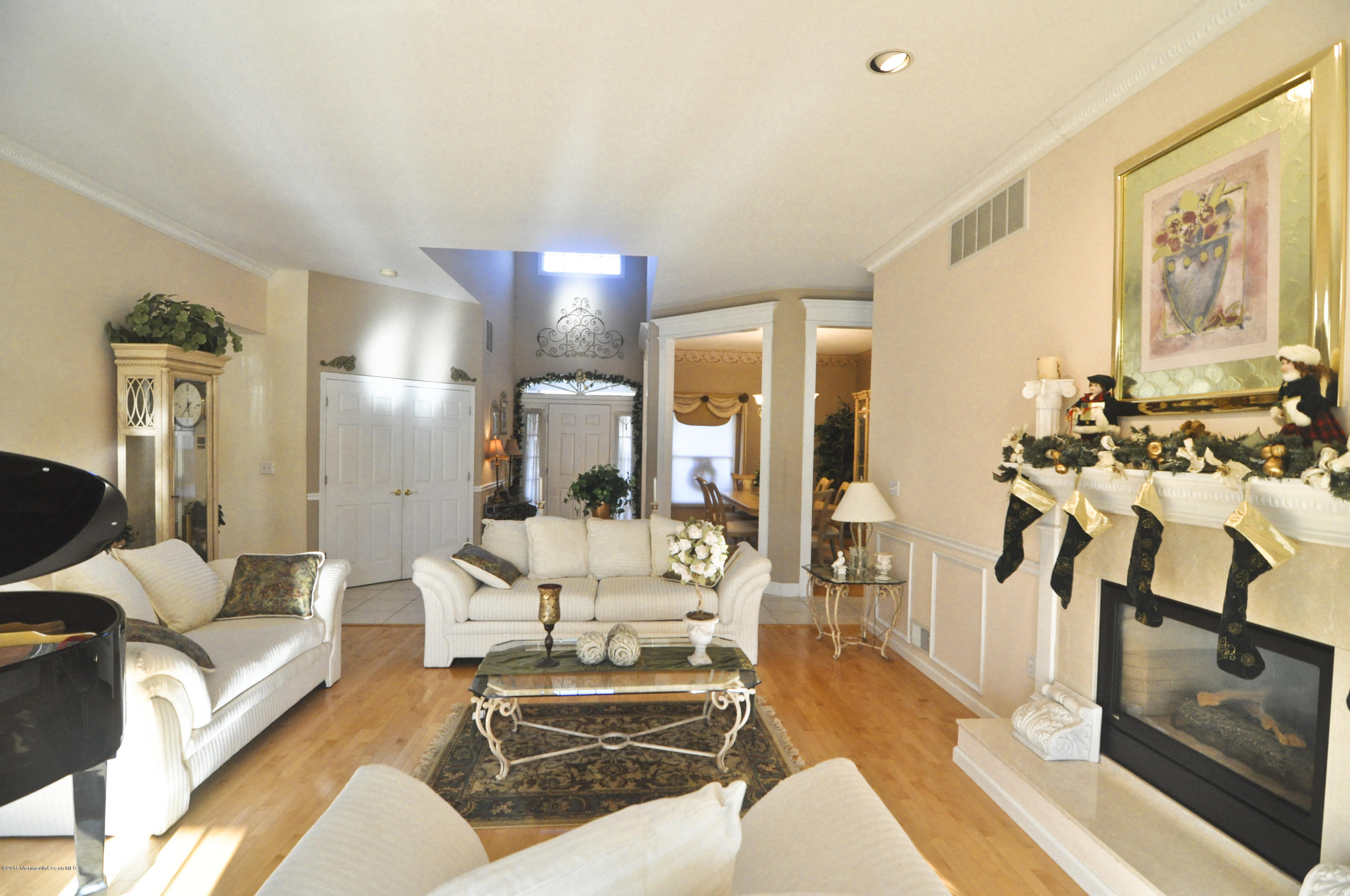 128 Manaqua Road Freehold, NJ 07728 - Photo 5 of 36 livingroom
