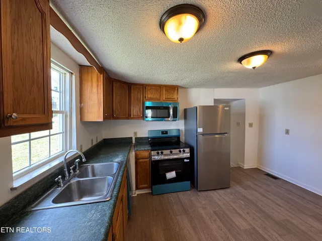 $169,900 | 915 Drive D, Knoxville, TN 37920