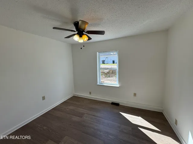 $169,900 | 915 Drive D, Knoxville, TN 37920