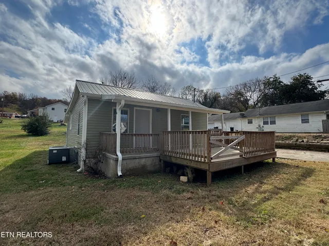 $169,900 | 915 Drive D, Knoxville, TN 37920