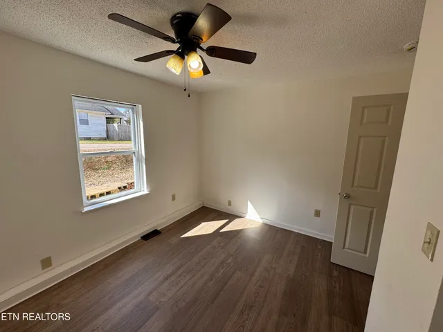 $169,900 | 915 Drive D, Knoxville, TN 37920