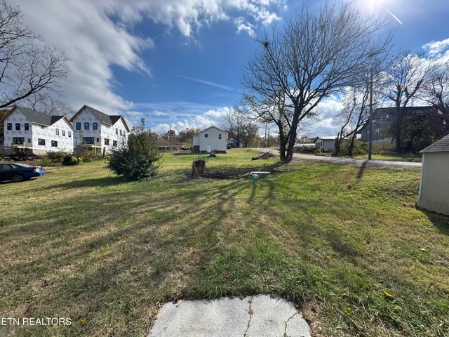 $169,900 | 915 Drive D, Knoxville, TN 37920