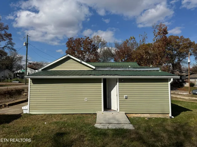 $169,900 | 915 Drive D, Knoxville, TN 37920