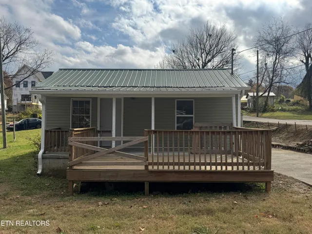 $169,900 | 915 Drive D, Knoxville, TN 37920