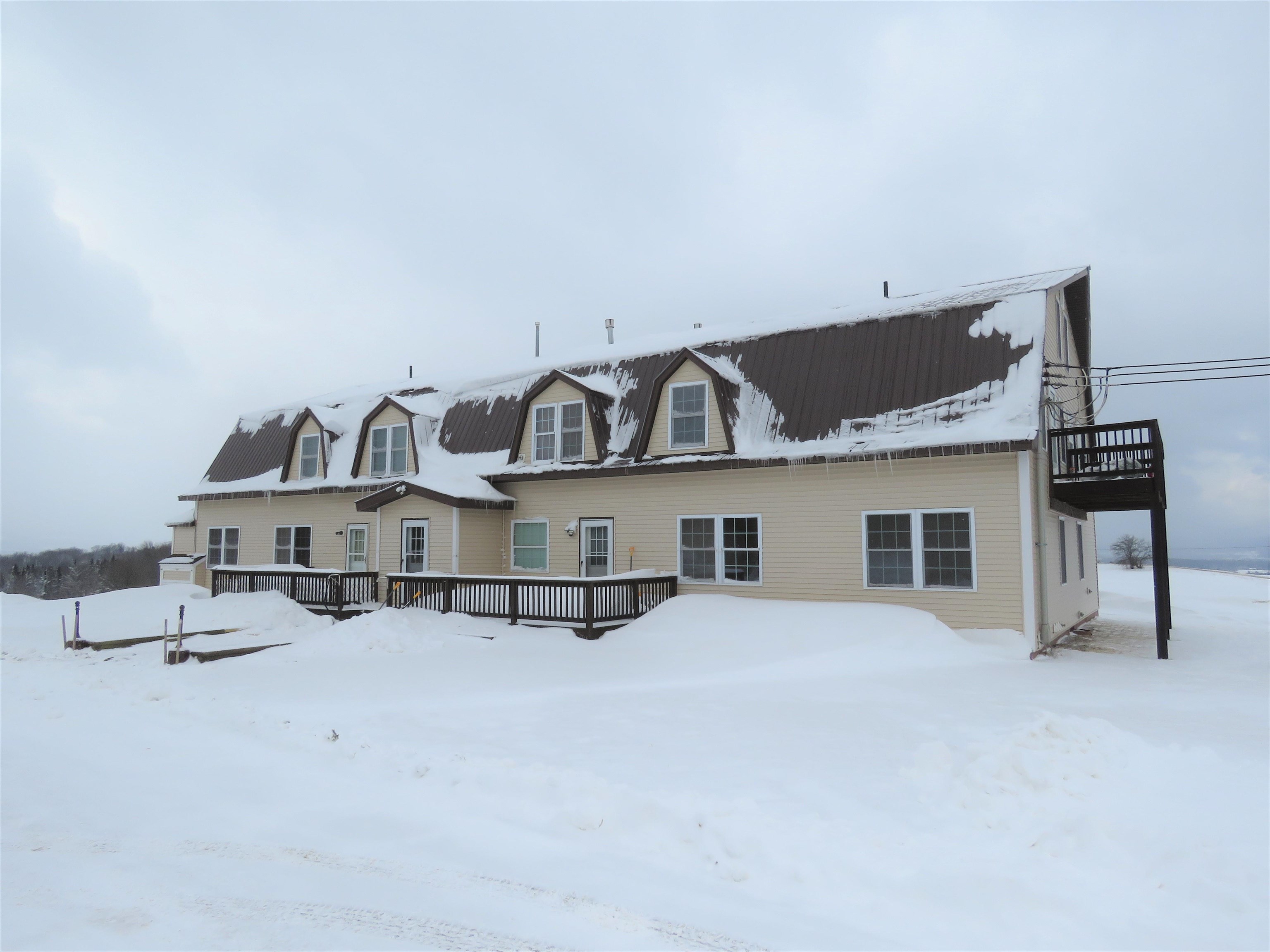 2637 Farrar Road, Unit 6 Newport Town, VT 05857 - Photo 2 of 17 Gallery Image 2