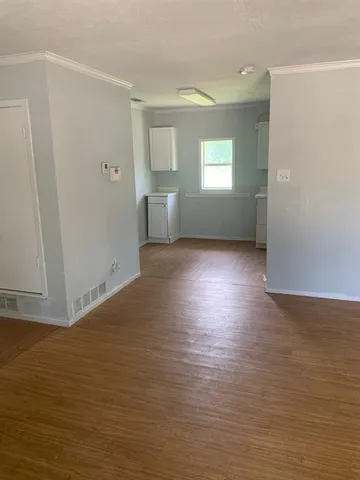 $1,775 | 679 Edgeglen Drive, Dallas, TX 75217