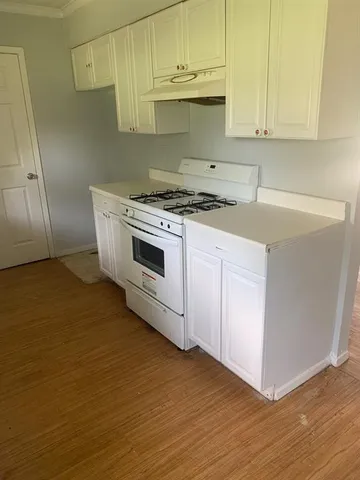 $1,775 | 679 Edgeglen Drive, Dallas, TX 75217