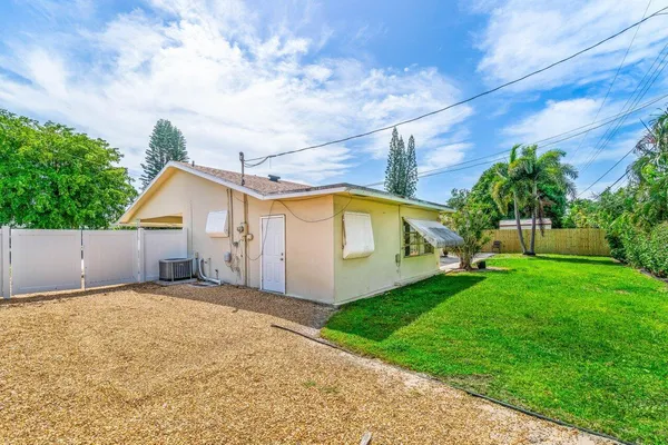 $4,200 | 640 Jaeger Drive, Delray Beach, FL 33444