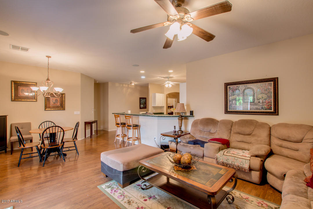 15810 West Redfield Road Surprise, AZ 85379 - Photo 9 of 38 09-Redfield