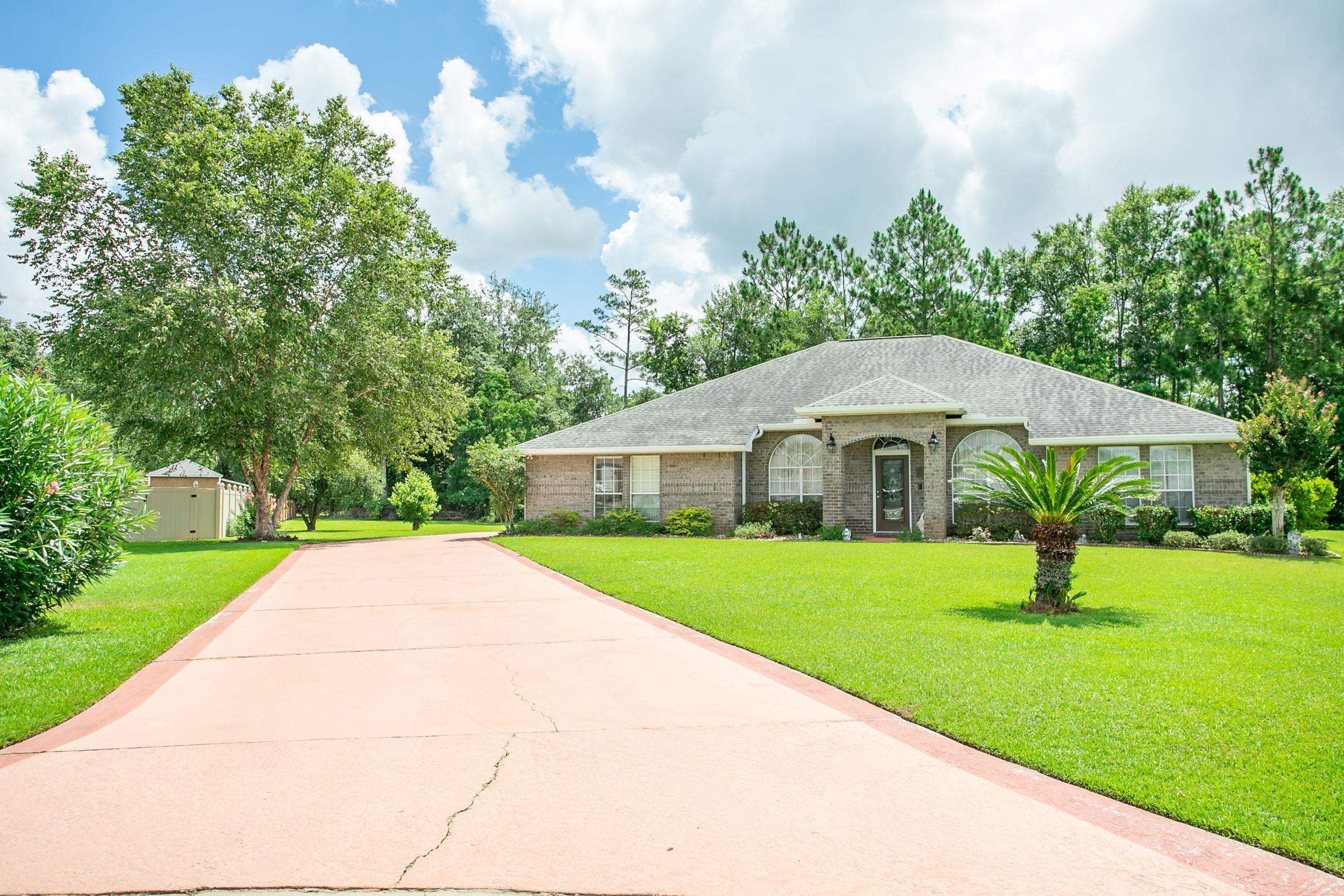 558 Leeds Court Foley, AL 36535 - Photo 2 of 48