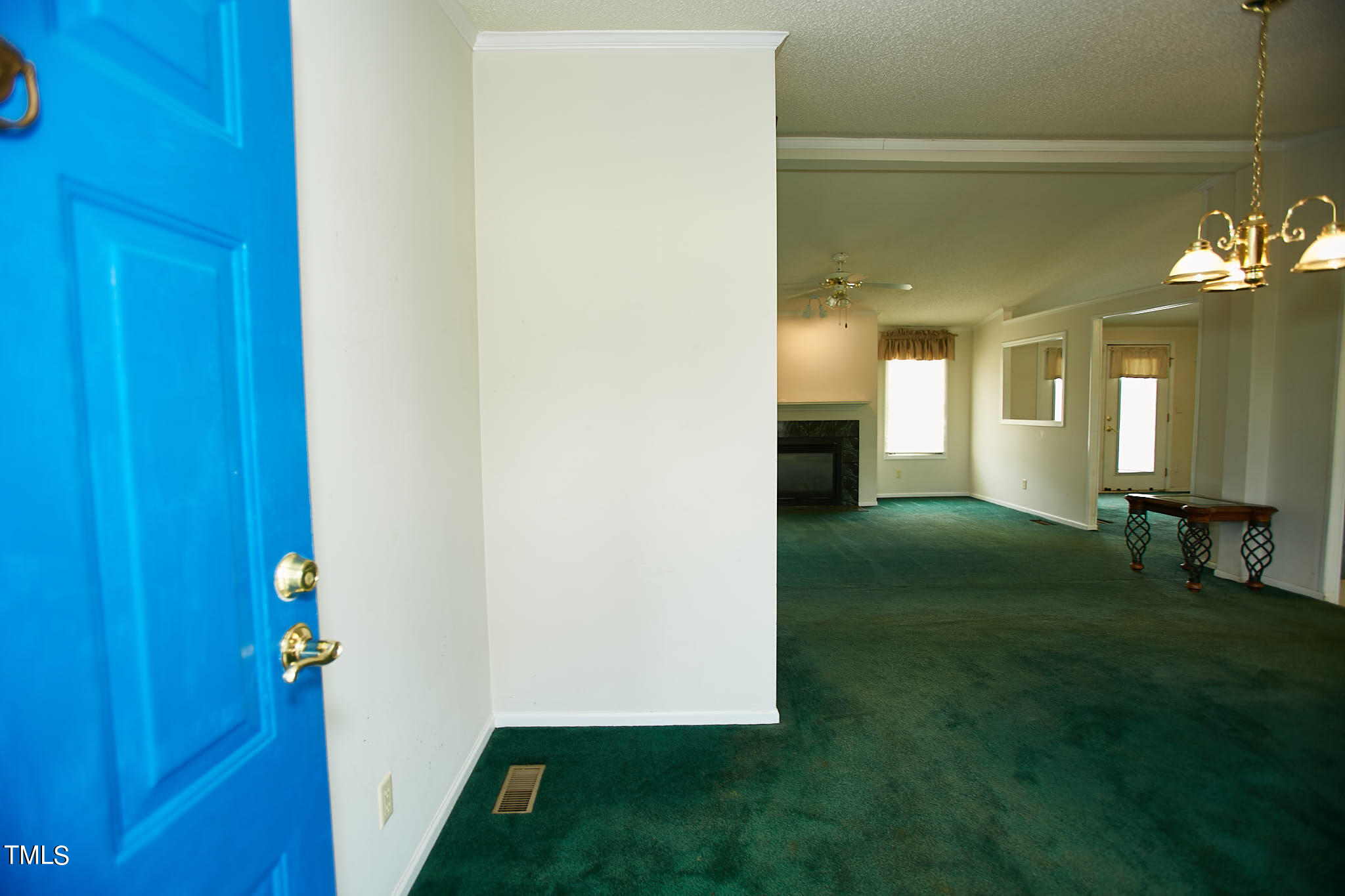 1620 Batten Farm Road Selma, NC 27576 - Photo 19 of 40 1620 Batten Farm - Foyer view