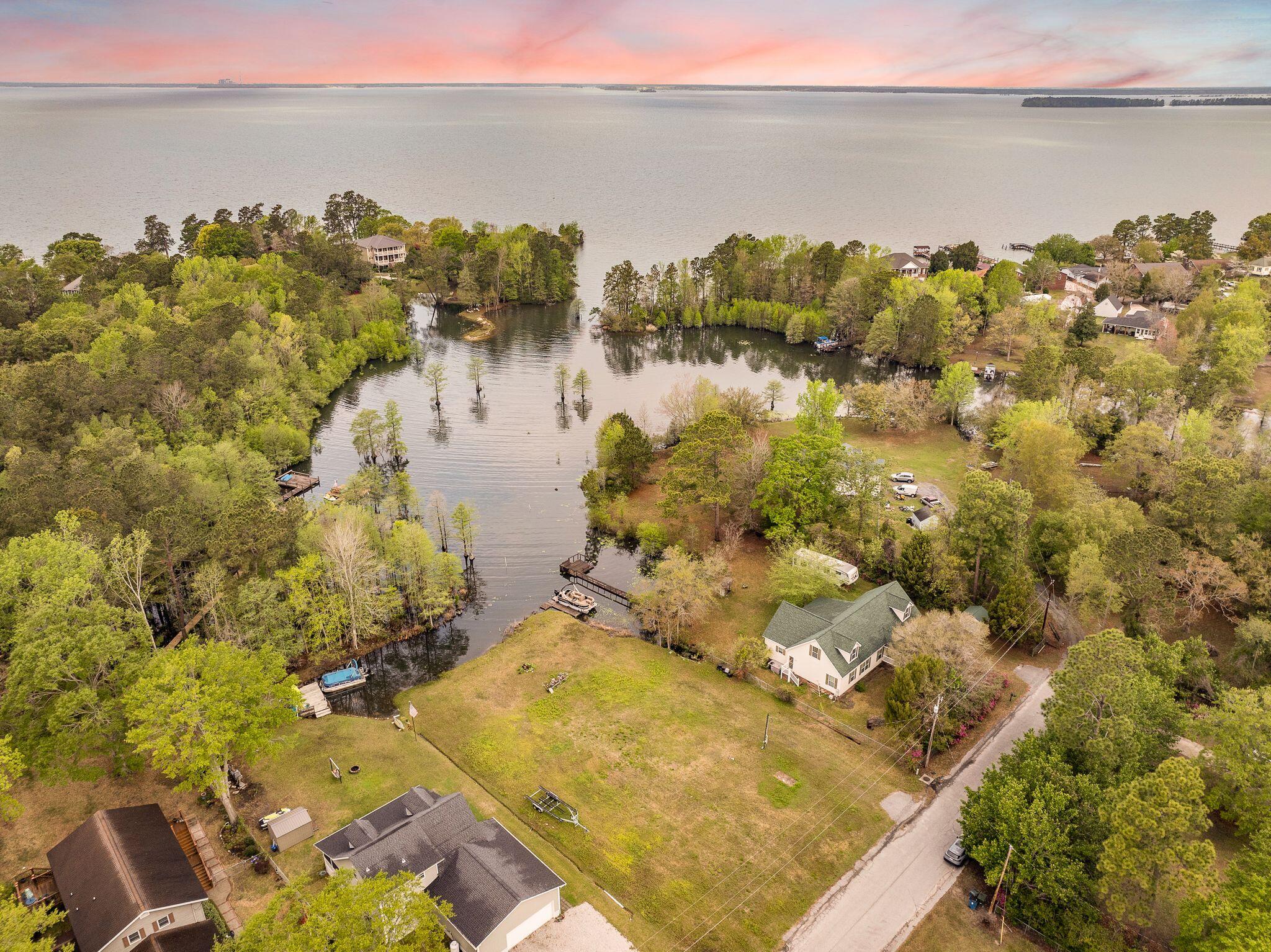 111 Jack's Lane Bonneau, SC 29431 - Photo 5 of 21 15_BARCLAY MEDIA CO-16