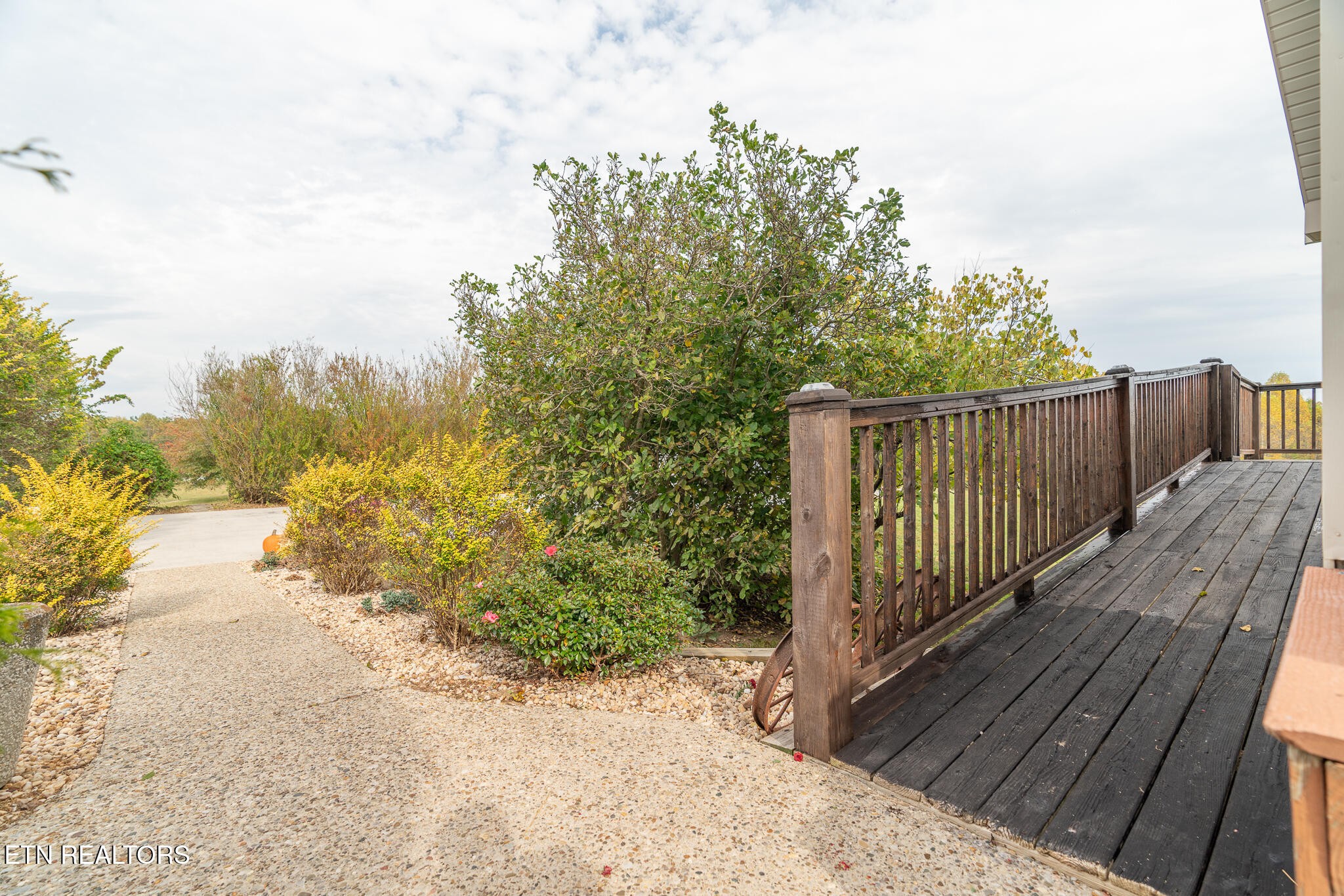 3767 Phillips Flats Road Oneida, TN 37841 - Photo 28 of 38