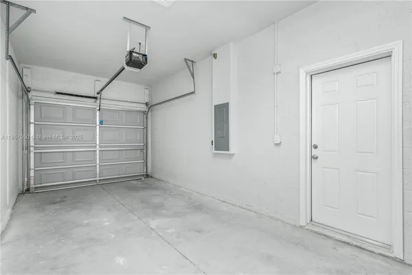 $208,999 | 1440 Las Villas Boulevard, Sebring, FL 33870