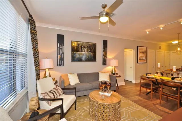 $2,012 | 2875 Crescent Parkway, Unit 1478, Smyrna, GA 30080