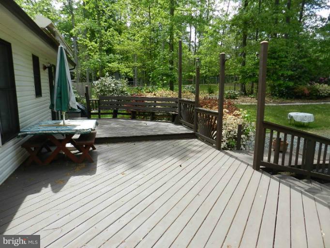 24 Benner Loop Ruther Glen, VA 22546 - Photo 1 of 17 Exterior (Rear)