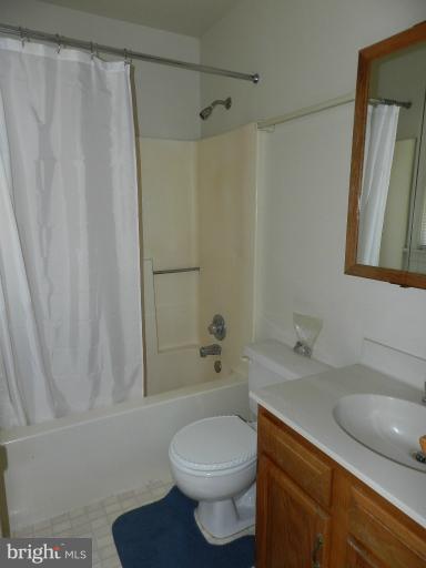 24 Benner Loop Ruther Glen, VA 22546 - Photo 4 of 17 Bedroom (Master)