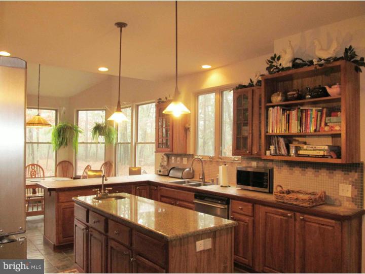 27 Burrs Mill Road Southampton, NJ 08088 - Photo 8 of 25 Kitchen
