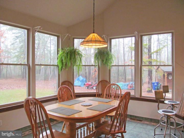 27 Burrs Mill Road Southampton, NJ 08088 - Photo 10 of 25 Breakfast Room