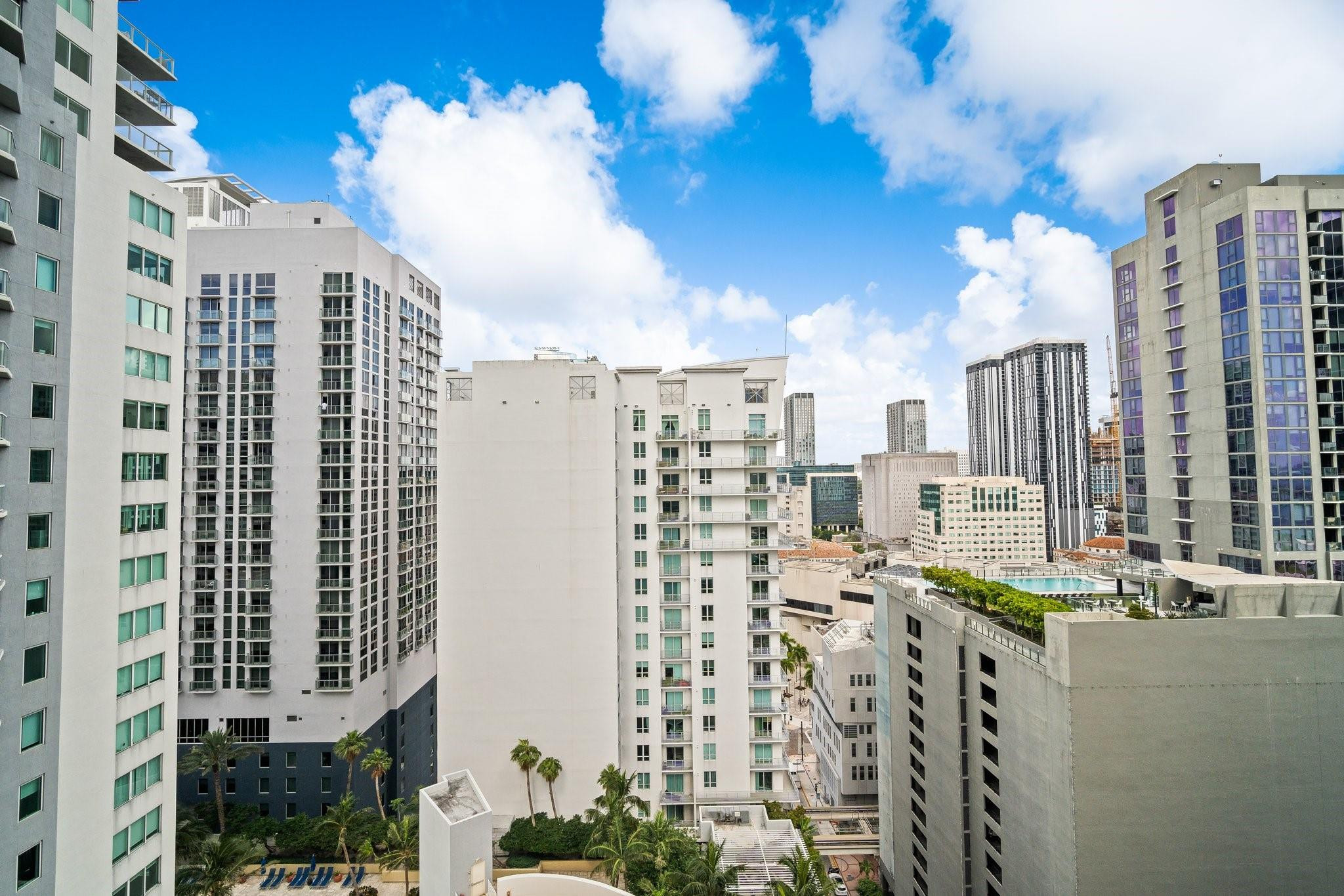 244 Biscayne Boulevard, Unit 2210 Miami, FL 33132 - Photo 21 of 29 Photo 21