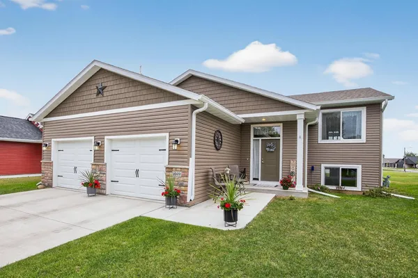 $290,000 | 1049 Talon Avenue, Wabasha, MN 55981