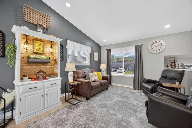 $299,000 | 1049 Talon Avenue, Wabasha, MN 55981