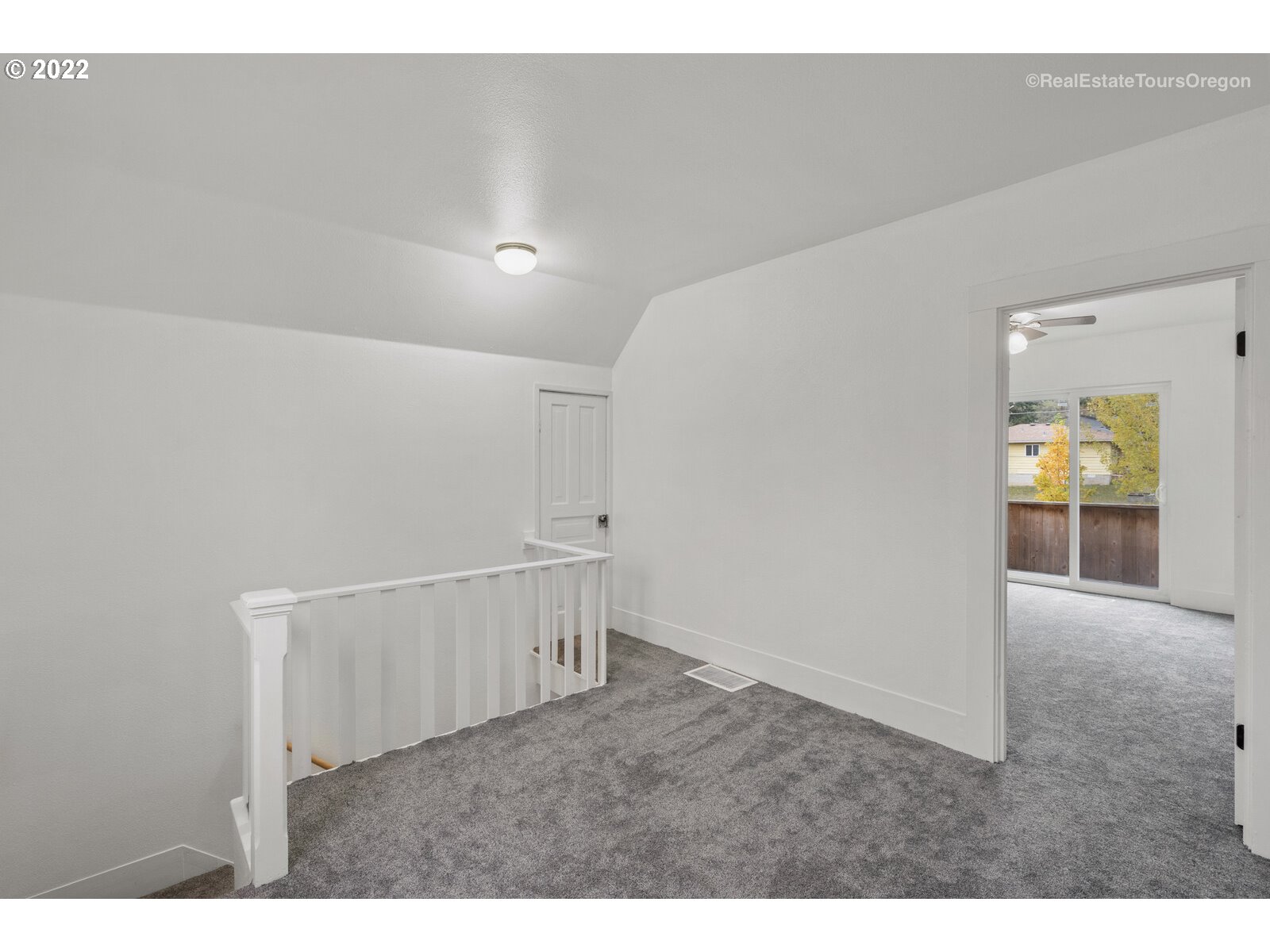 707 Roxe Drive Forest Grove, OR 97116 - Photo 22 of 32 a view of an empty room