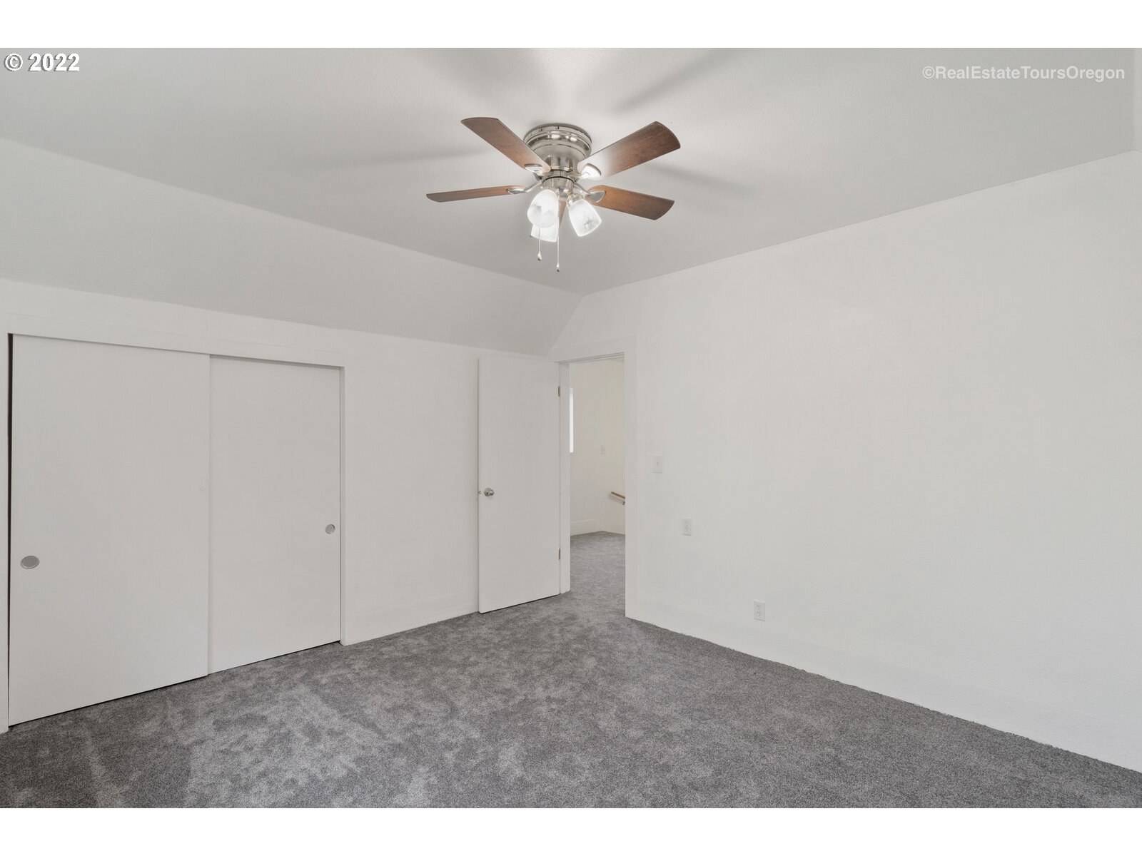 707 Roxe Drive Forest Grove, OR 97116 - Photo 29 of 32 a view of an empty room