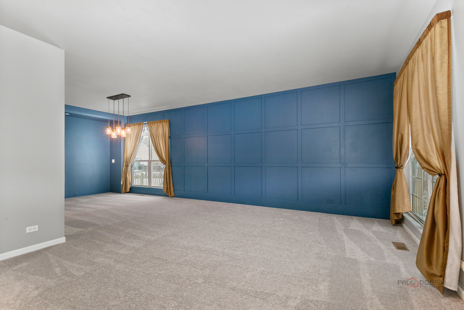 597 Treetop Lane Gurnee, IL 60031 - Photo 3 of 34 a view of an empty room with a window