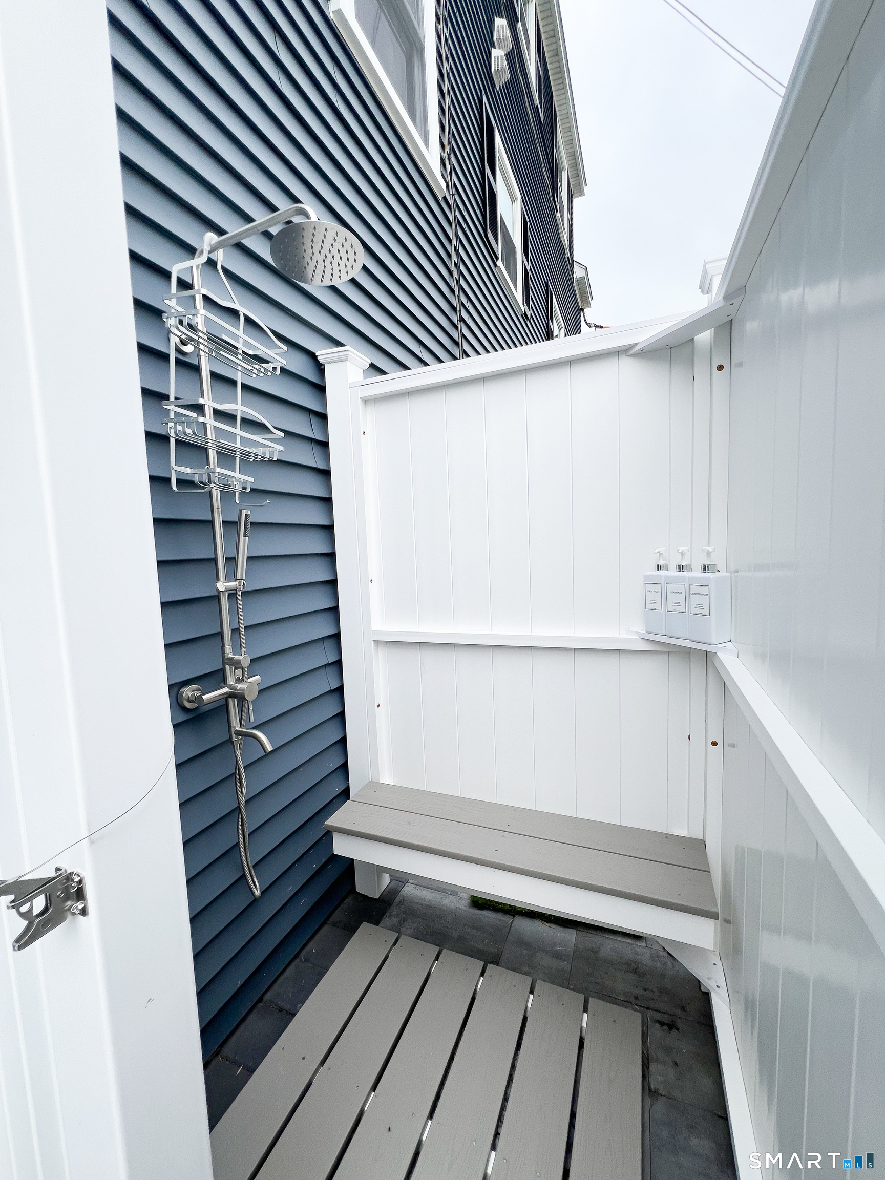 9 Hanover Street Milford, CT 06460 - Photo 15 of 27
