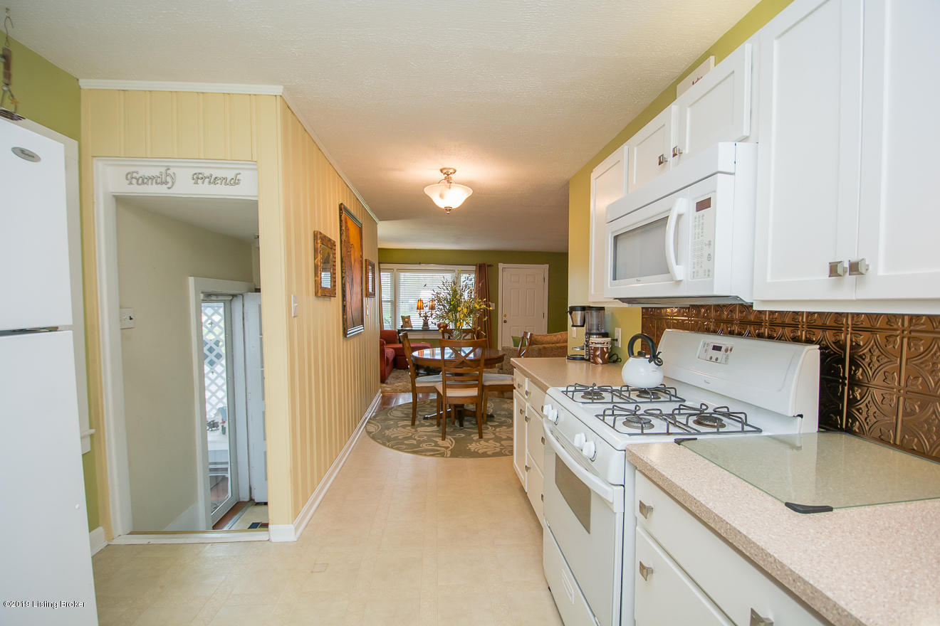 4627 Dover Road Louisville, KY 40216 - Photo 17 of 32 Dover -21