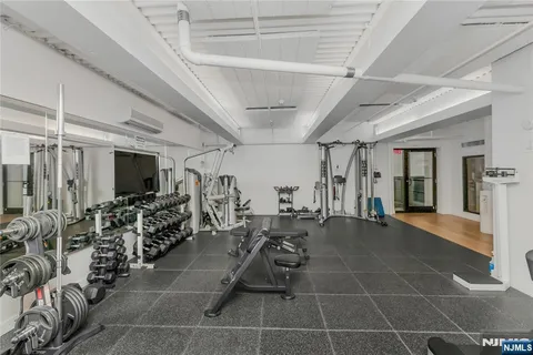 $268,000 | 250 Gorge Road, Unit 21E, Cliffside Park, NJ 07010