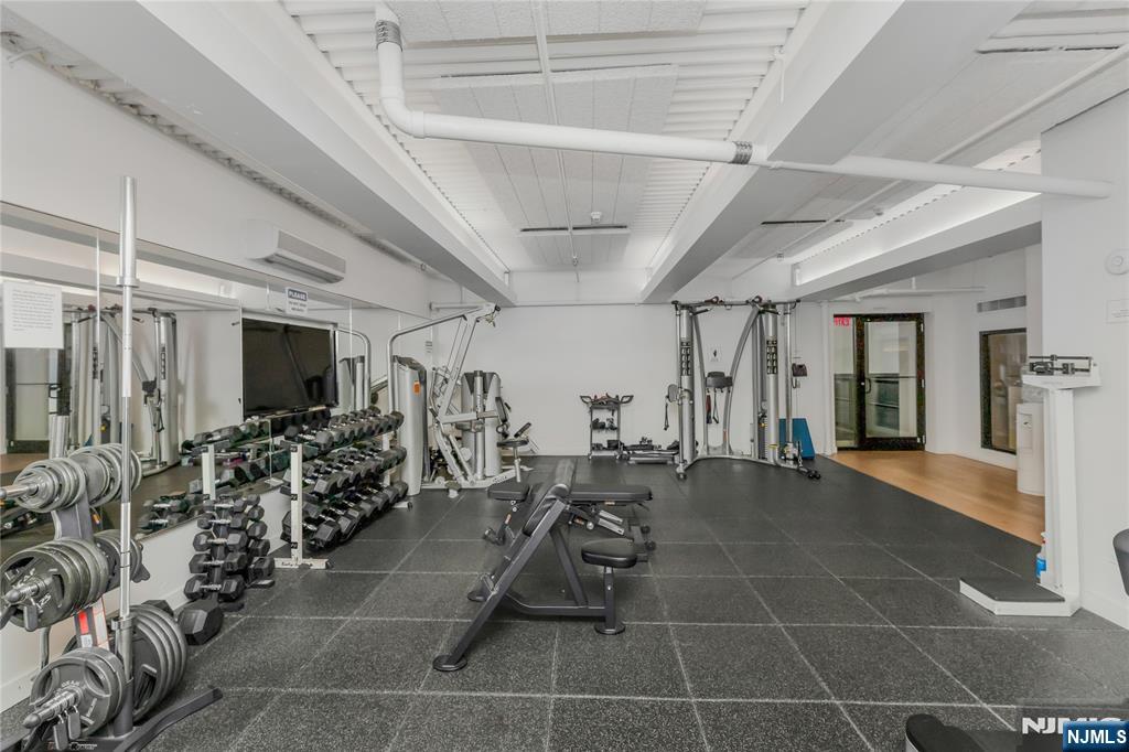 250 Gorge Road, Unit 21E Cliffside Park, NJ 07010 - Photo 46 of 50