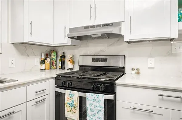 $269,000 | 2101 Fairview Lane, Pineville, LA 71360