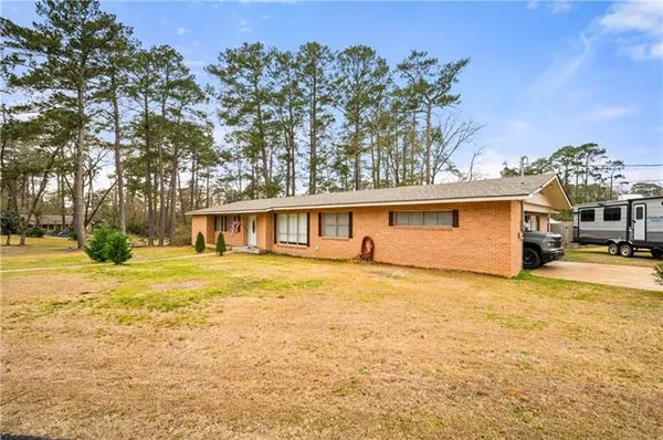 $269,000 | 2101 Fairview Lane, Pineville, LA 71360