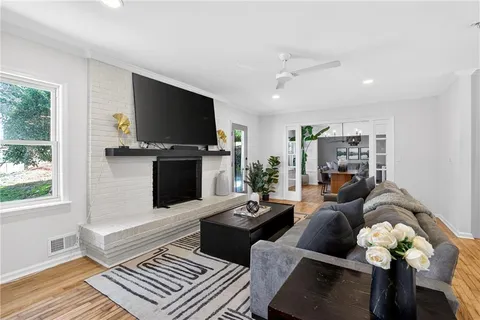 $1,250,000 | 3811 North Stratford Road Northeast, Atlanta, GA 30342