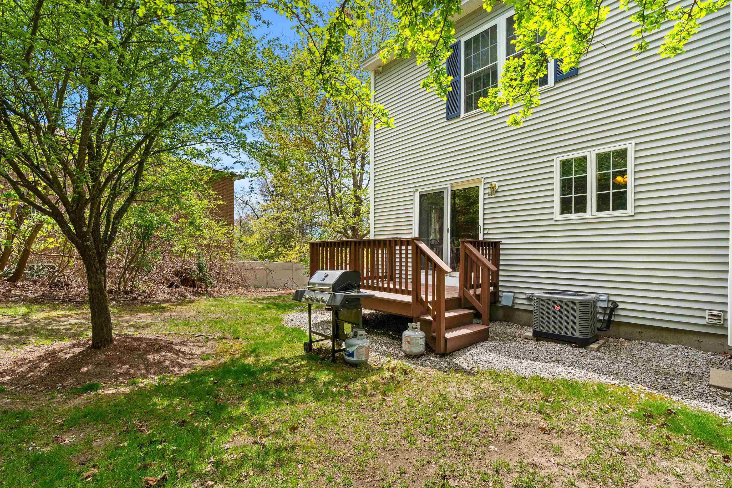 28 Andrew Street Manchester, NH 03104 - Photo 32 of 40