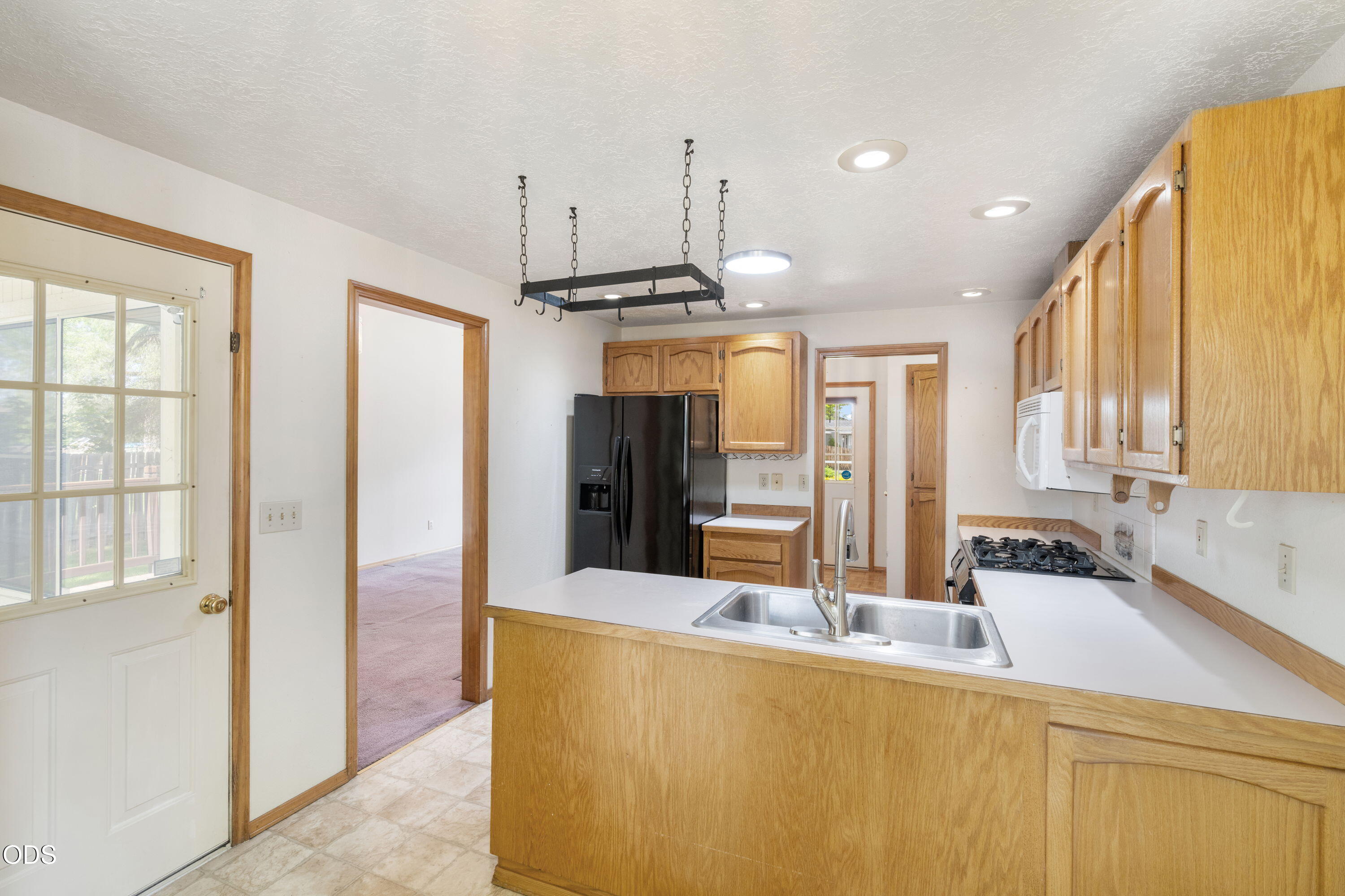 2400 Northeast Jones Road Bend, OR 97701 - Photo 15 of 33