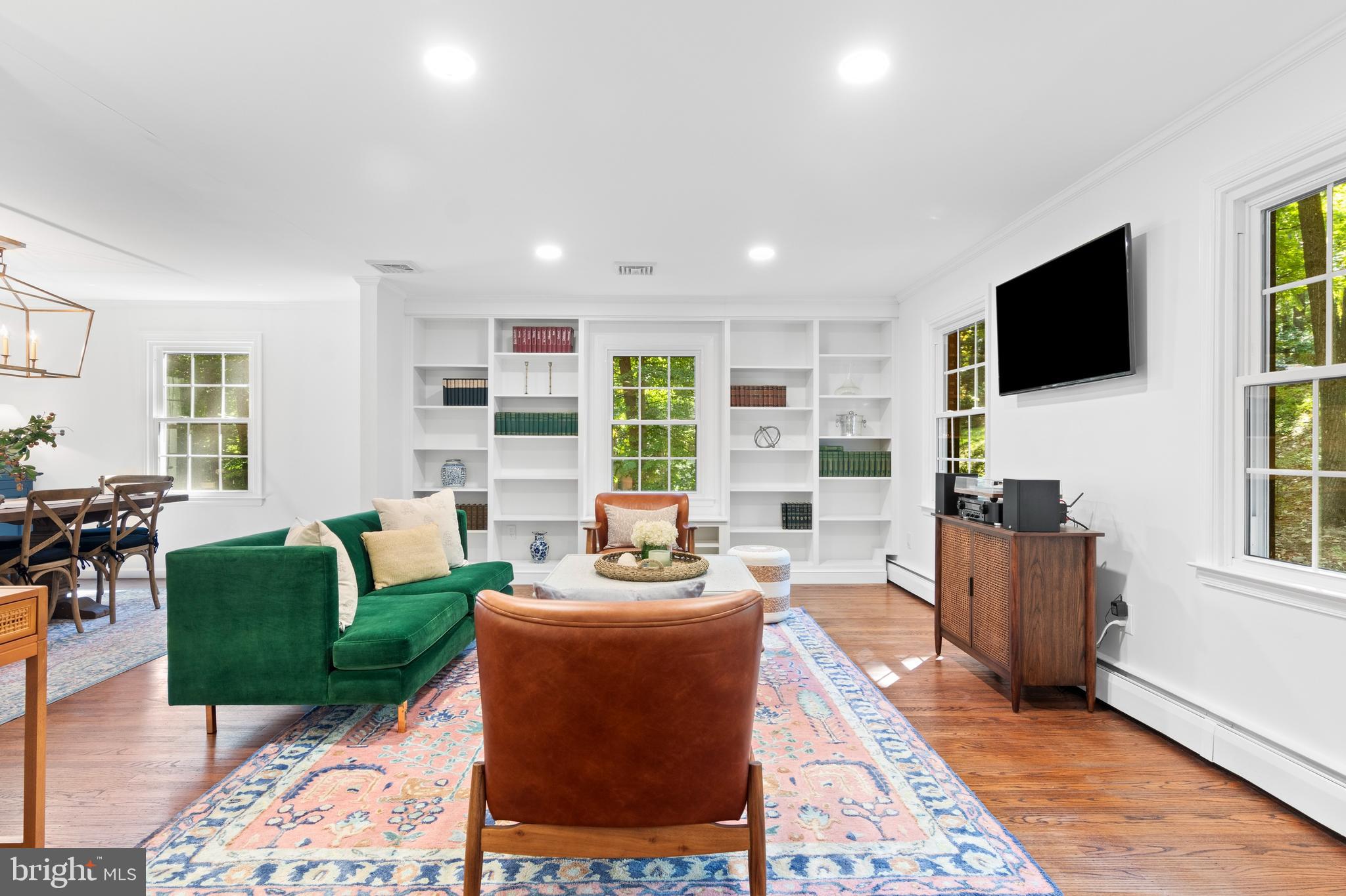 280 Danell Road Wayne, PA 19087 - Photo 11 of 57 Living Room