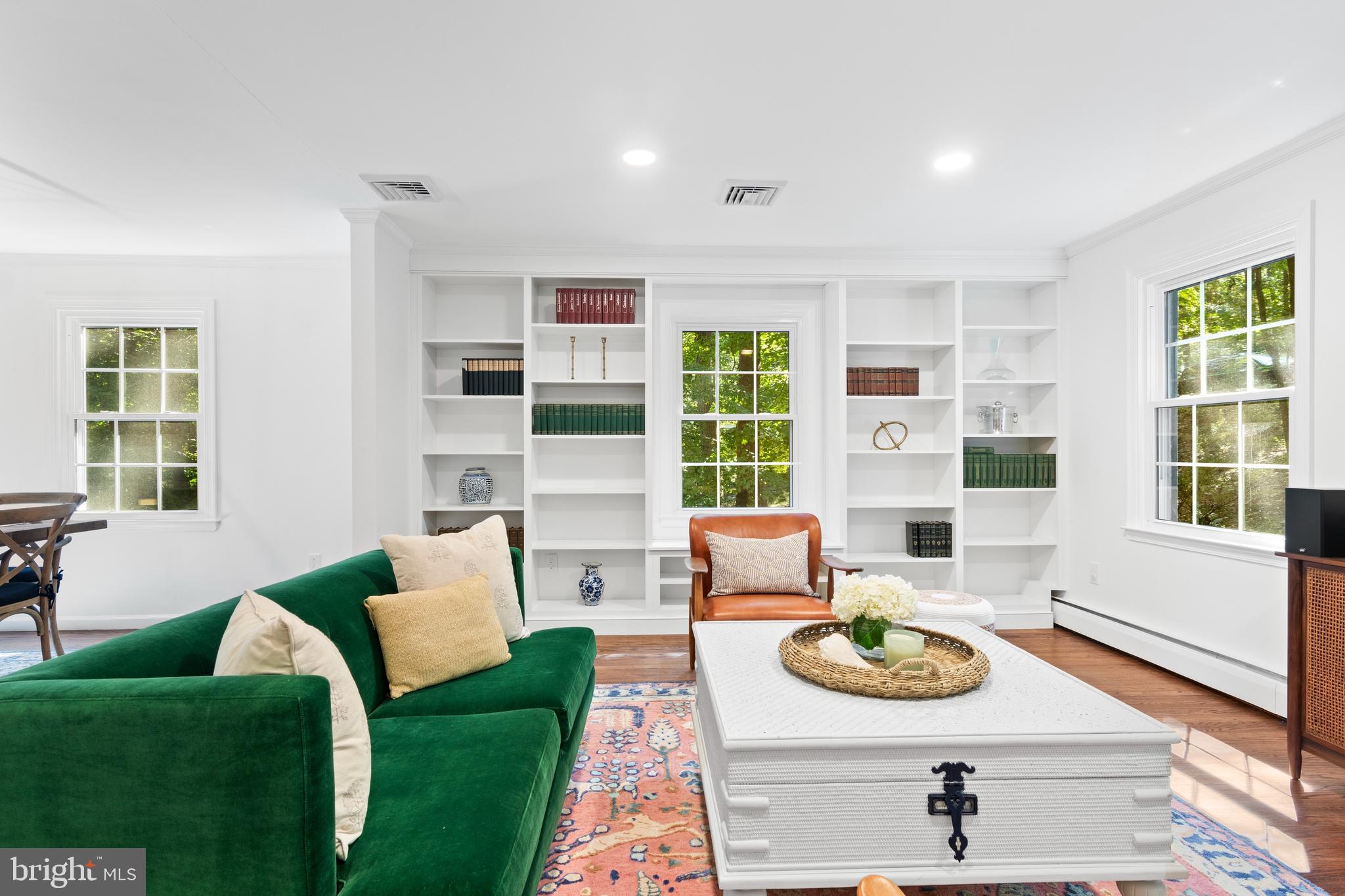 280 Danell Road Wayne, PA 19087 - Photo 14 of 57 Living Room