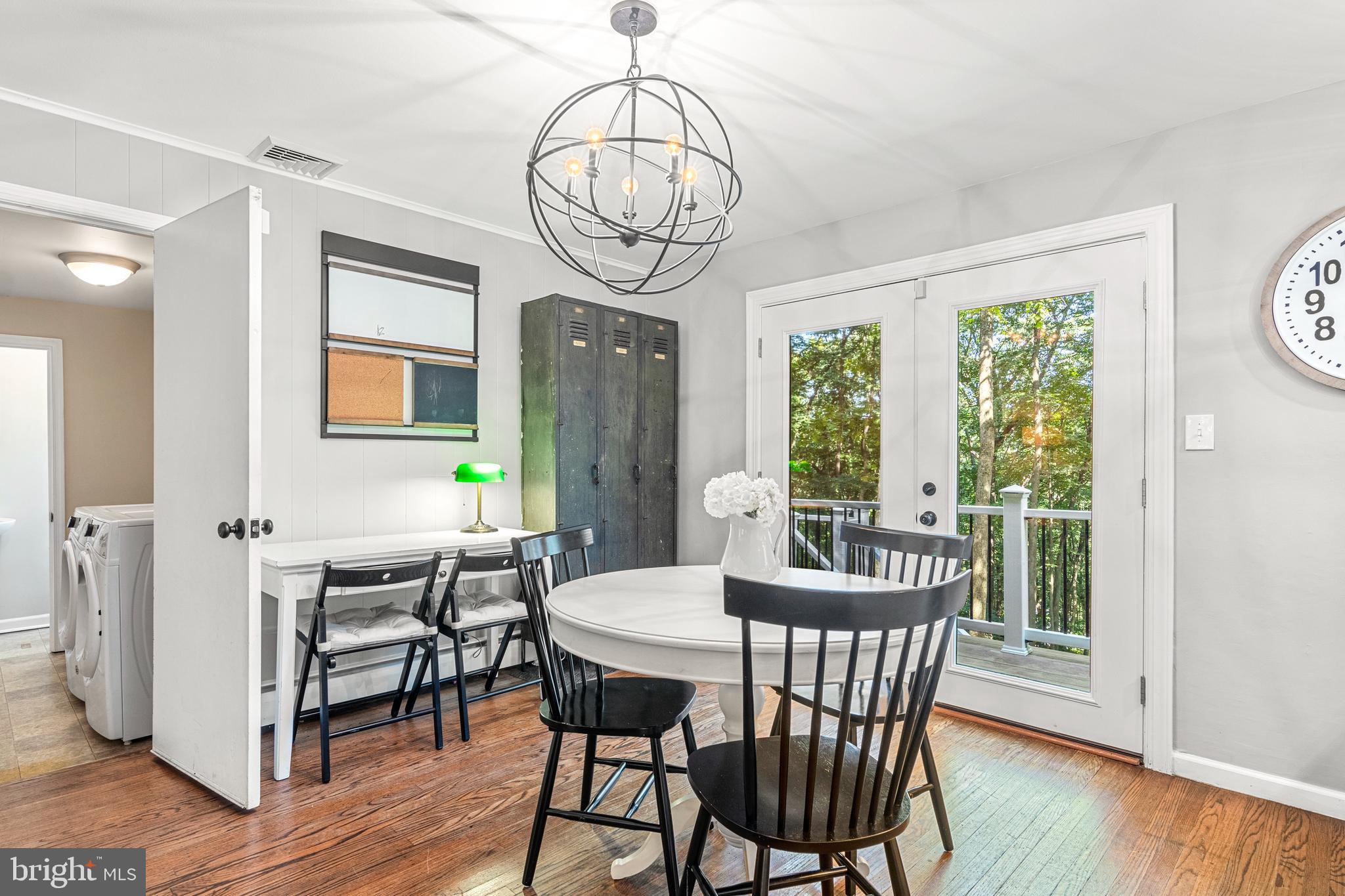 280 Danell Road Wayne, PA 19087 - Photo 35 of 57 Breakfast Nook / Work Station.