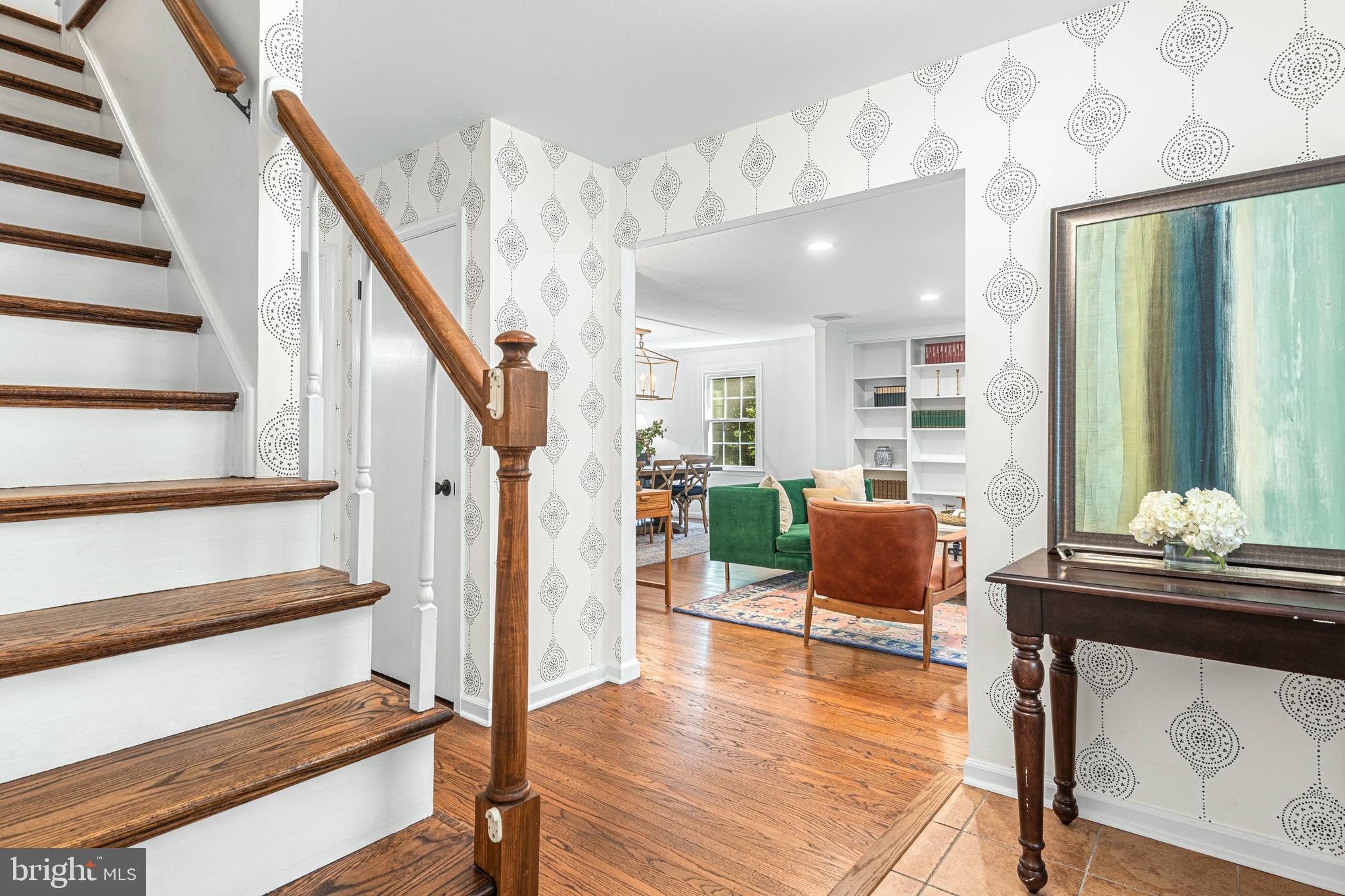 280 Danell Road Wayne, PA 19087 - Photo 10 of 57 Foyer